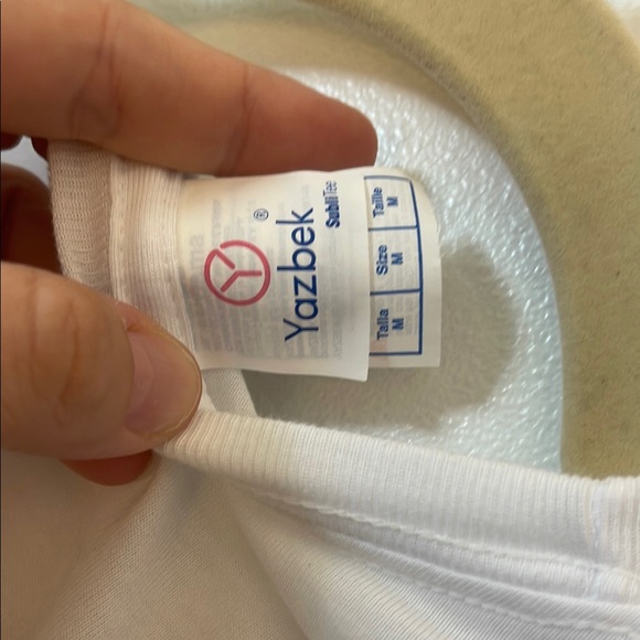 Disney wear for the Theme Parks for Mom Size Medium - Picture 4 of 4